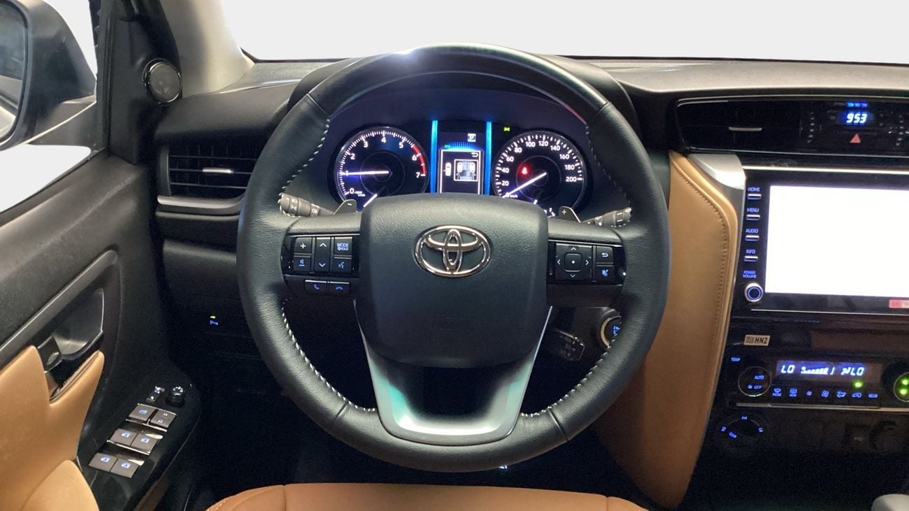 Toyota Fortuner 4.0 4WD AUTO 7STR GXR RA/RB | Guaranteed Warranty | 0 Down Payment