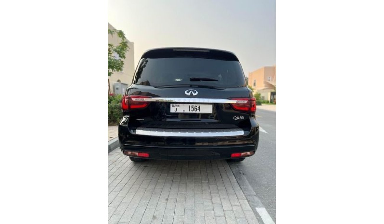 Infiniti QX80 Luxury