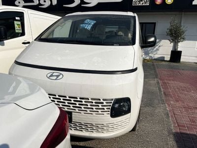 Hyundai Staria COMFORT Semi cargo , 3.5 L , automatic, petrol