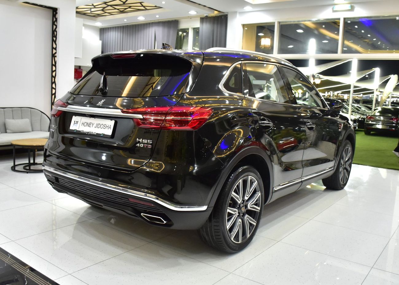 HONGQI HS5 EXCELLENT DEAL for our Hongqi HS5 AWD 40TD ( 2023 Model ) in Black Color GCC Specs