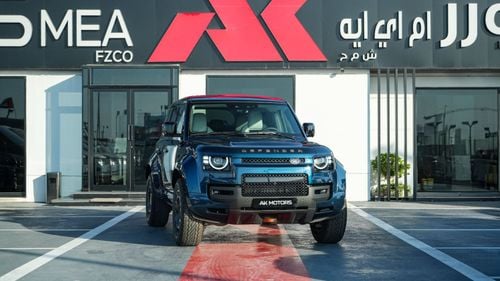 لاند روفر ديفندر OCTA V8 Sargasso Blue 2026MY Export Only