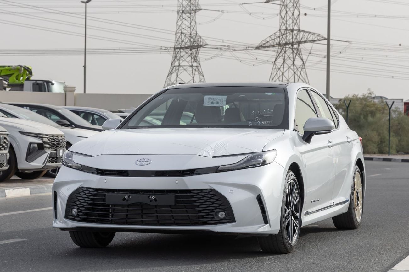 Toyota Camry Toyota Camry LE 2.5 L | Hybrid | White | Panoramic Sunroof | Electric Chair | 2026 GCC Specs