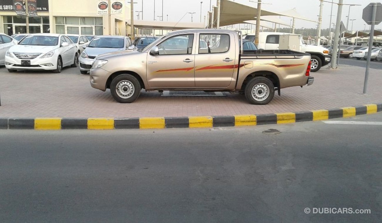 Toyota Hilux GCC NO PAIN NO ACCIDENT PERFECT