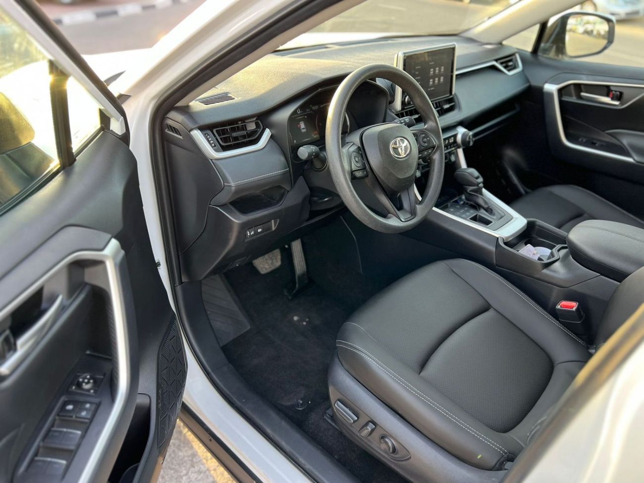 Toyota RAV4 XLE 2025 Toyota Rav4 Full Option 2.5L V4 - Rear Camera - Leather Seat - AWD 4x4 - Push Start