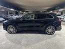 Porsche Cayenne TURBO S | CABRON INTERIOR PACKAGE | PORSCHE SPORTS EXHAUST SYSTEM | SUNROOF
