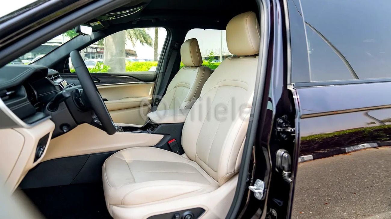 جيب جراند شيروكي Limited | 2-Year Warranty + Service Available| In-House Financing Available