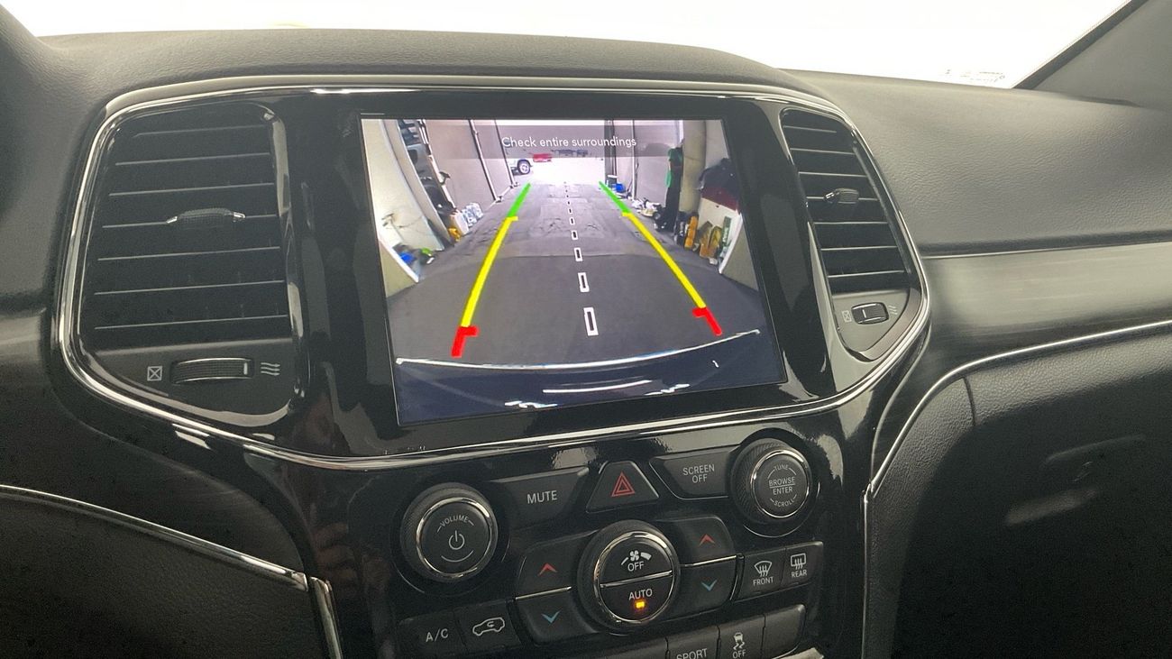 جيب جراند شيروكي Limited | شامل الضمان | 0 ﺪﻔﻋﺓ ﺃﻮﻟﻯ