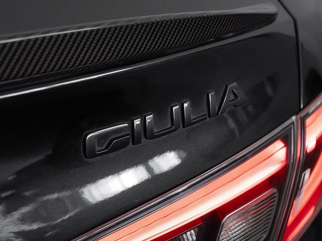 Alfa Romeo Giulia Quadrifoglio 2.9L (505 HP)