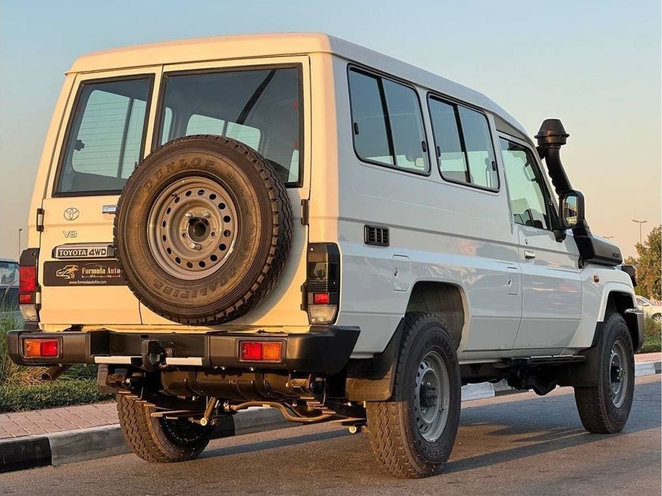 تويوتا لاند كروزر 70 LC78 4.5L V8 DSL M/T //2024// STANDER OPTION WITH DIFF LOCK , SNORKEL // SPECIAL OFFER // BY FORMULA