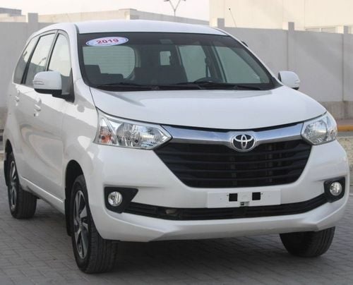 تويوتا أفانزا SE تويوتا افانزا 2019 ابيض خليجي بحالة ممتازة بدون حوادث