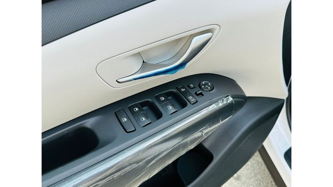 Hyundai Tucson Hyundai Tucson 1.6-TURBO WITH PANORAMIC ROOF, FOR EXPORT COLOR WHITE MODEL 2024 AUTOMATIC TRANSMISSI