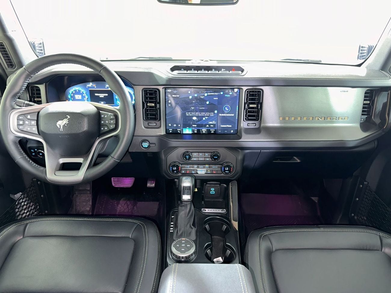 فورد برونكو BADLANDS B4D4725B/Al TAYER MOTORS AL QOUZ SHOWROOM
