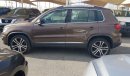 Volkswagen Tiguan 2015 model  2.0 4motion full options Gulf specs panoramic roof