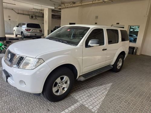 نيسان باثفايندر CLASSIC XE Nissan Pathfinder 2015 مواصفات خليجية