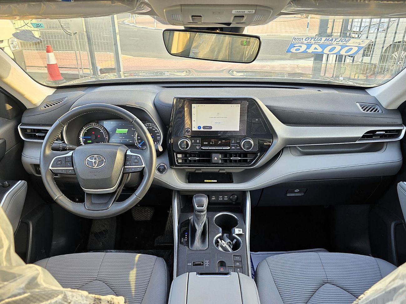 تويوتا هايلاندر NEW Highlander GLE 2.5L Hybrid 2023, 4WD, SUV, grey color