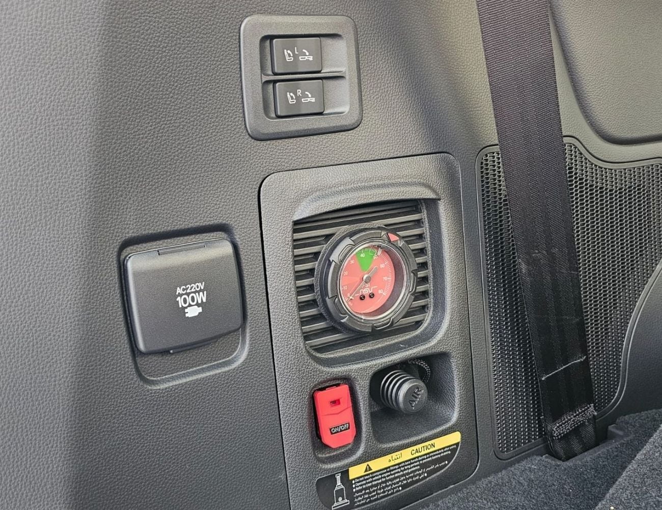 تويوتا لاند كروزر VXR TOYOTA LANDCRUISER LC300 VXR TWIN TURBO AURO KIT FULL OPTION SA PETROL AT 3.5L V6 4WD CH# 28463 CODE