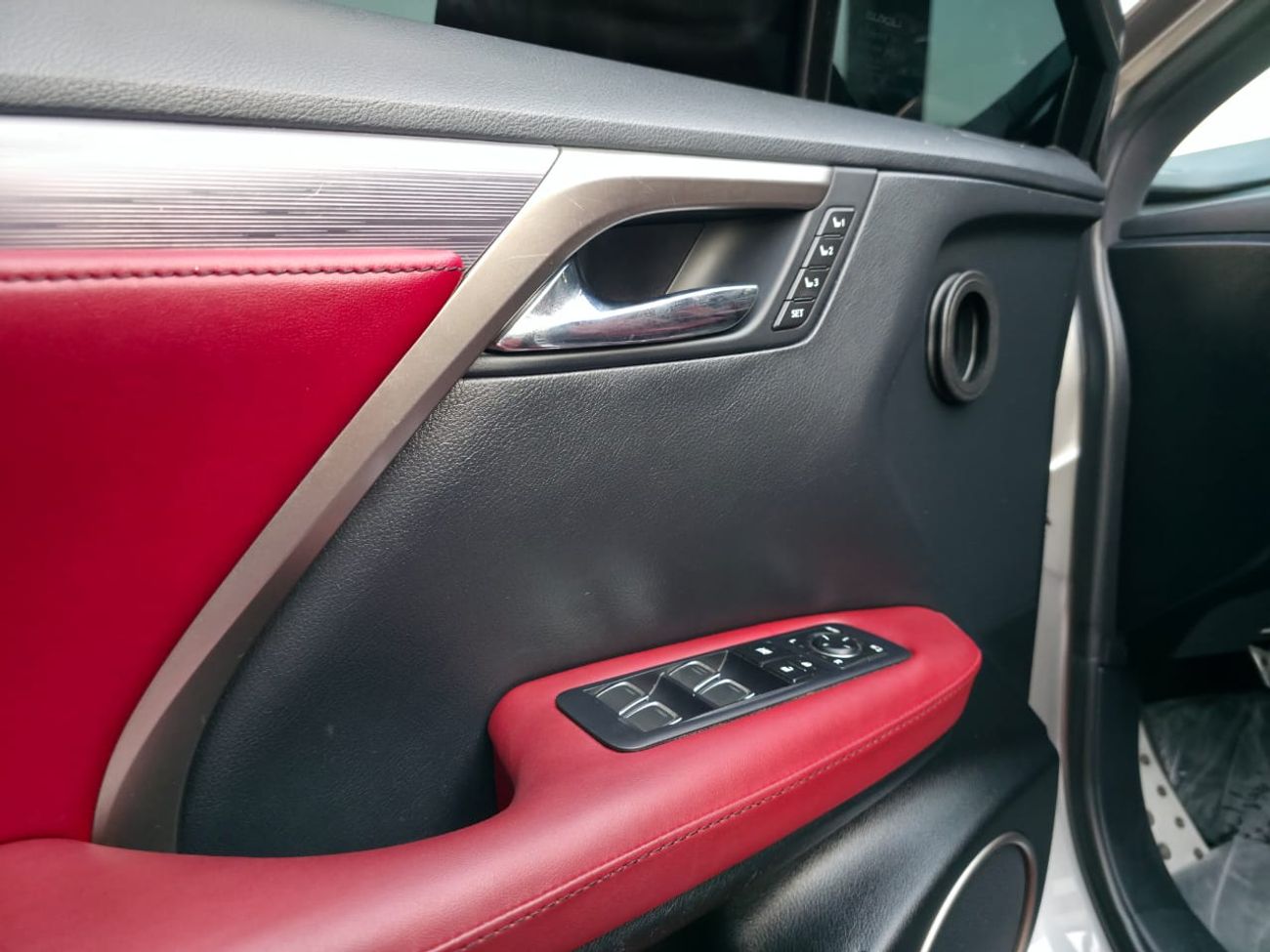 لكزس RX450h F-Sport 3.5L (308 HP)