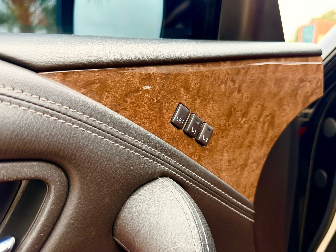 Infiniti QX80 Black Edition Captain Chairs 7 5.6L