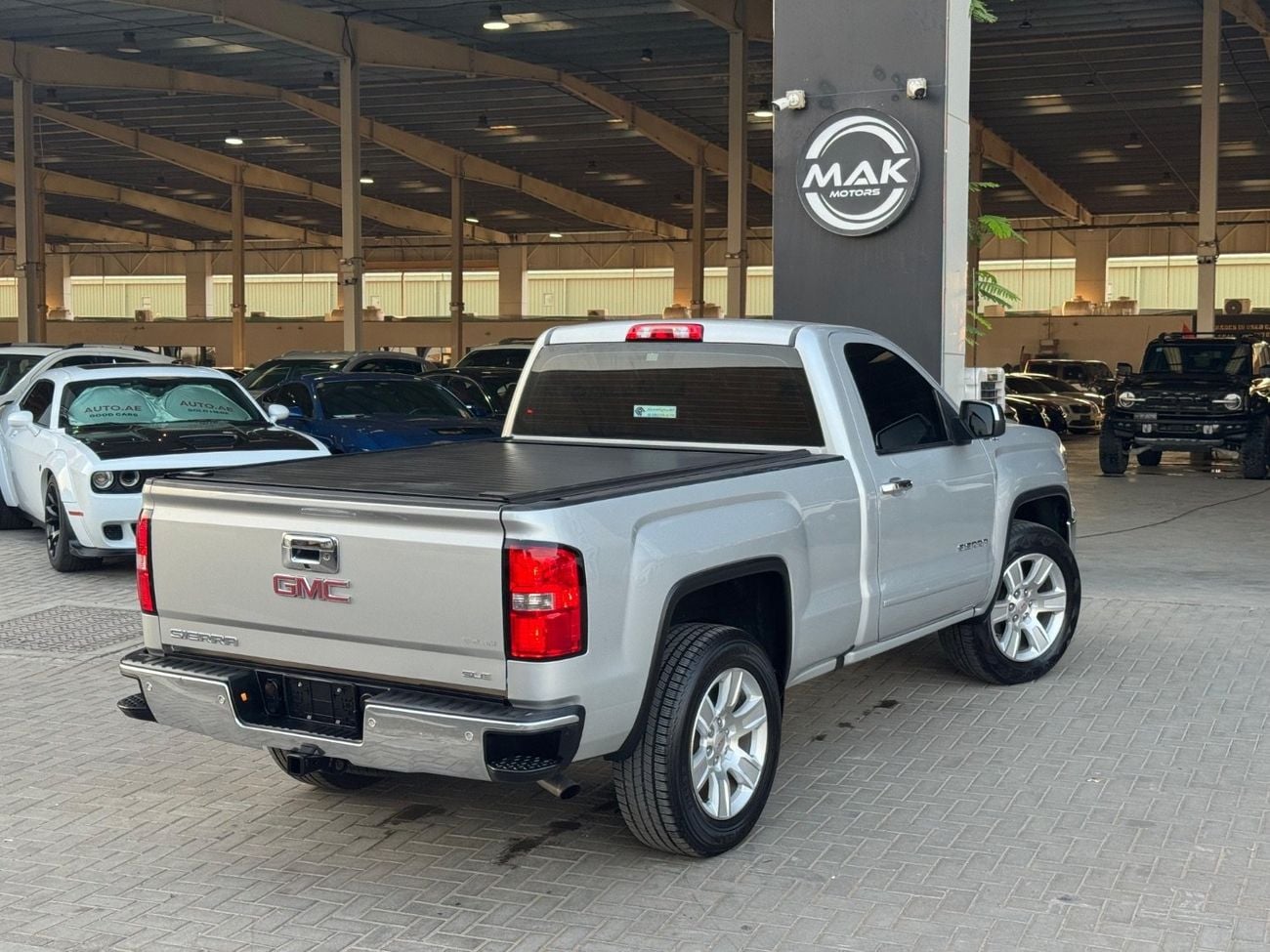 GMC Sierra 1500 REG/CAB SLE Z71 V8 5.3L/ LOW MILEAGE /RADAR / GEAR COLOR / REMOTE START / ROAD ASSIST