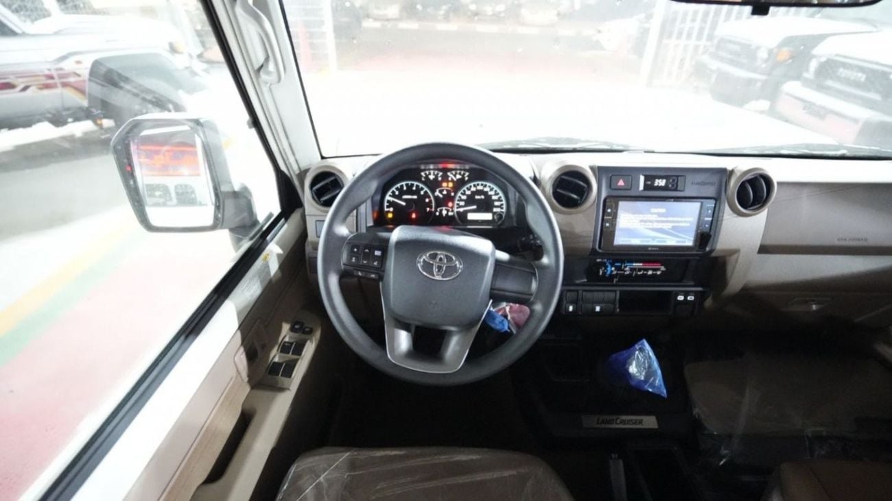 Toyota Land Cruiser 70 TOYOTA LC76 5DOORS PETROL 4.0L MANUAL TRANSMISSION MODEL 2024 LIMITED EDITION
