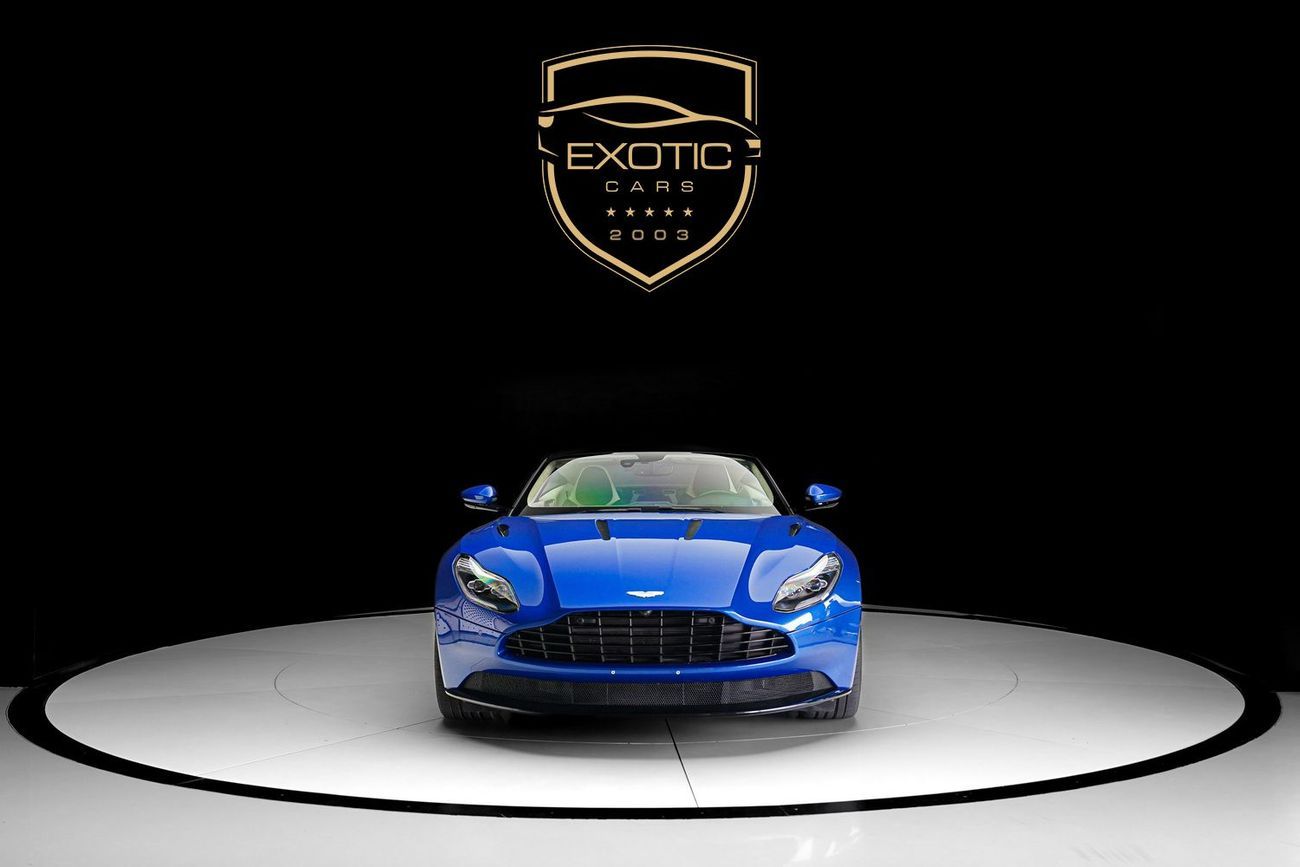 أستون مارتن DB11