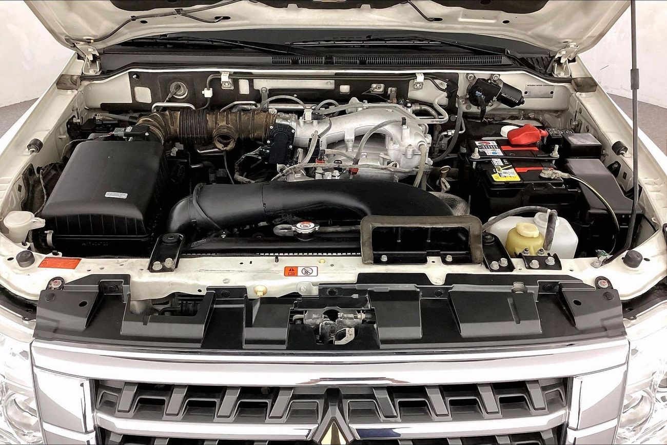 ميتسوبيشي باجيرو GLS Highline | شامل الضمان | 0 ﺪﻔﻋﺓ ﺃﻮﻟﻯ