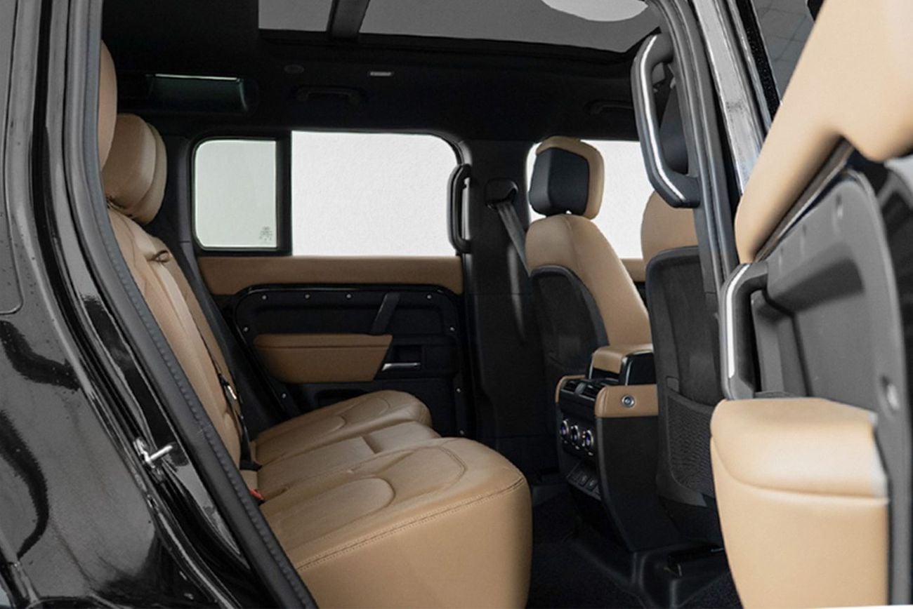 لاند روفر ديفندر P300 110 X-Dynamic SE 2.0L (5 Seater)