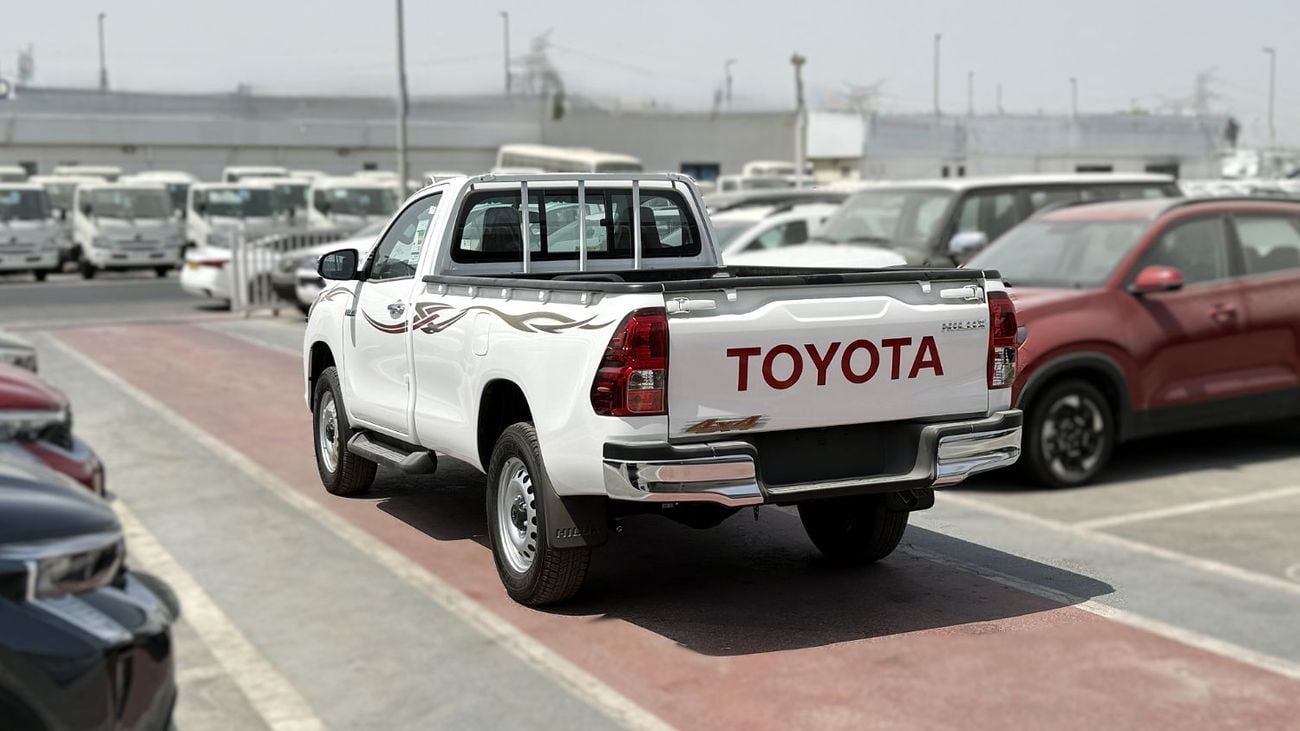 تويوتا هيلوكس GL Toyota Hilux 2.7L Petrol MT SC 4x4 2025YM
