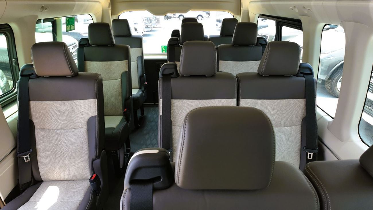 Toyota Hiace TOYOTA HIACE GL FULL OPTION M/T