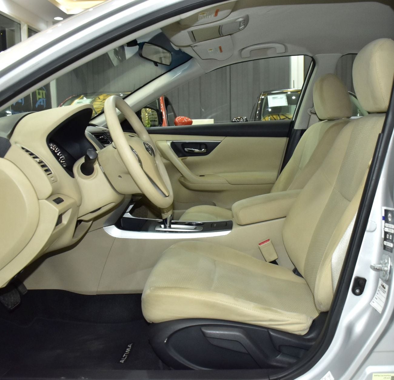 نيسان ألتيما EXCELLENT DEAL for our Nissan Altima 2.5 SV ( 2015 Model ) in Silver Color GCC Specs