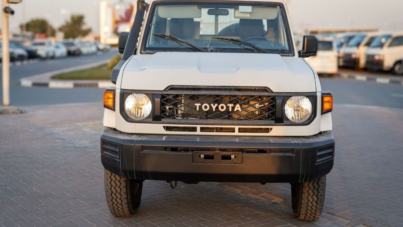 Toyota Land Cruiser Pick Up 79 SC 2.8L T/Diesel A/T 2025YM