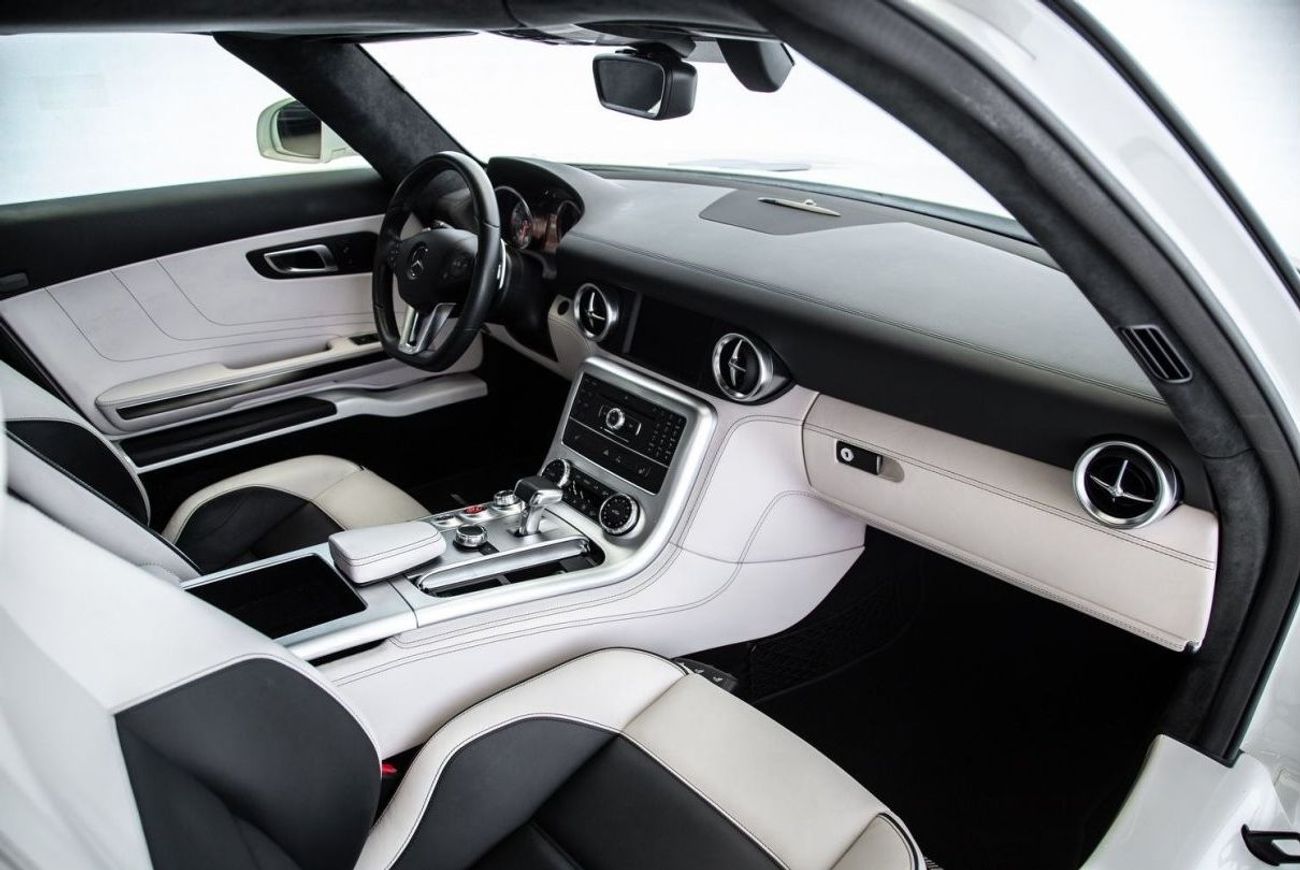 Mercedes-Benz SLS AMG