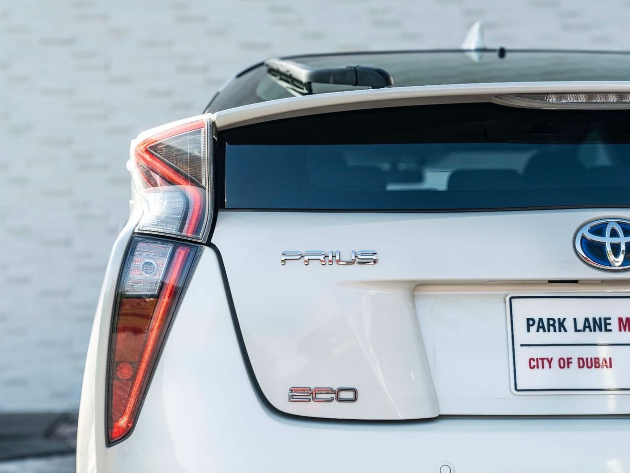 Toyota Prius AED 786 PM • PRIUS HYBRID • 1.8 INLINE-4 • FULL SERVICE HISTORY • PRISTINE CONDITION