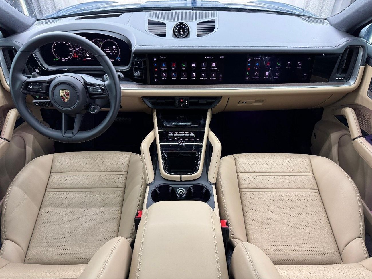 Porsche Cayenne Base Coupe 2025 Porsche Cayenne Coupe, 2 Years Porsche Warranty, Very Low Kms, GCC