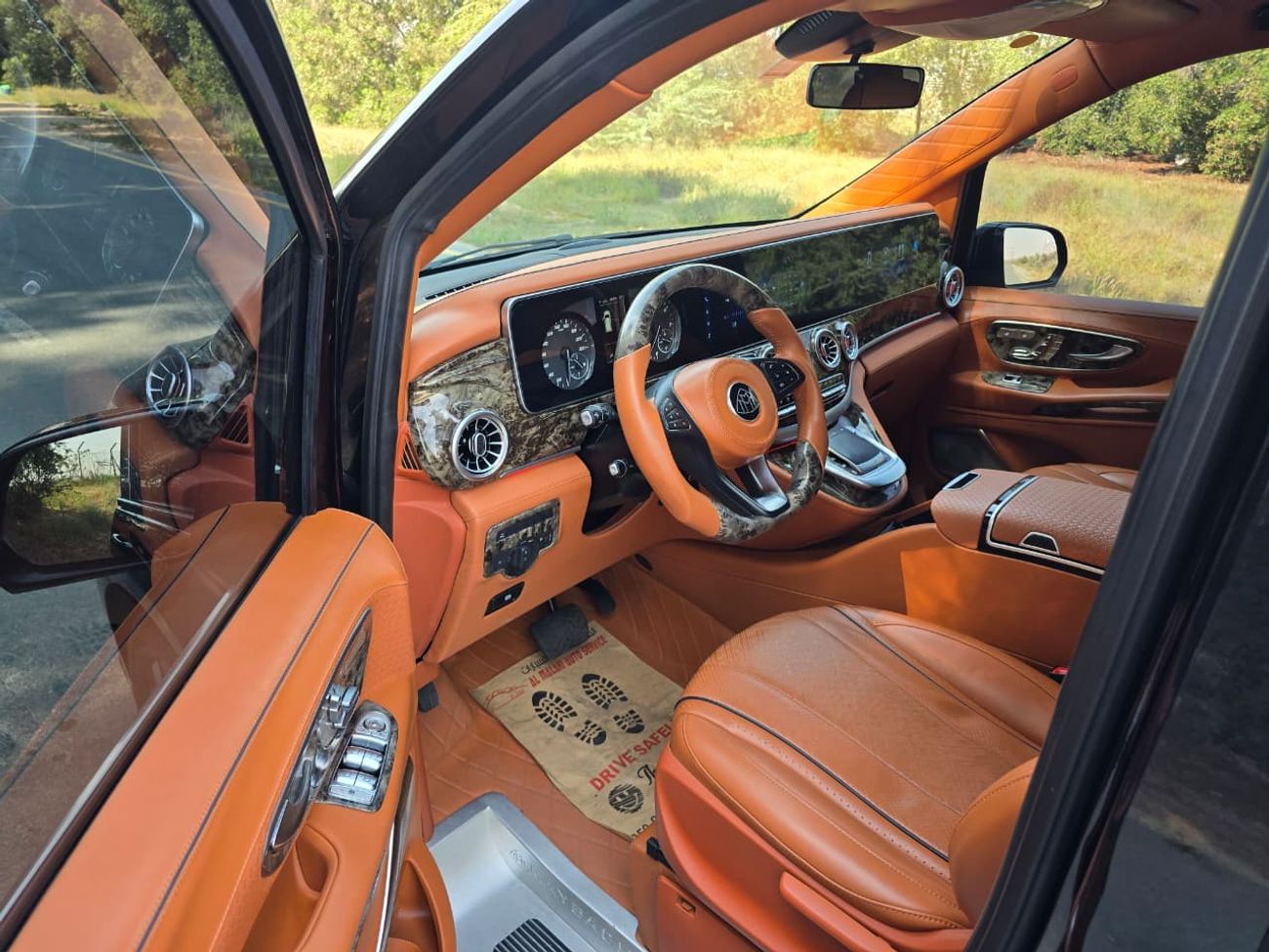 Mercedes-Benz V 250 Std 2.1L MERCEDES VITO 2023 // 2KEYS // LOW MILEGE // MAYBACH BODY KIT // PERFECT CONDITION