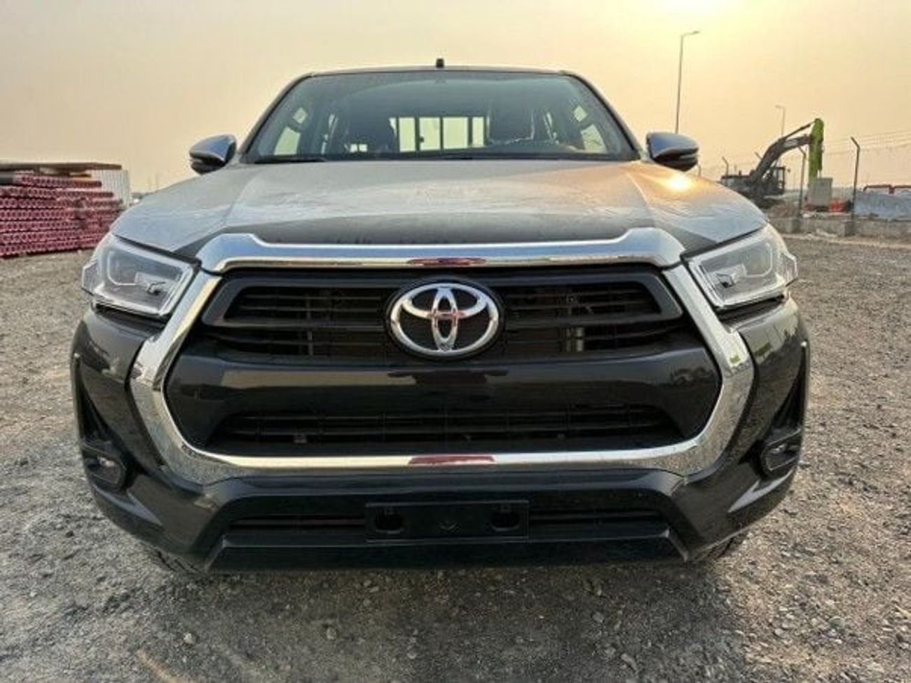 Toyota Hilux 2026 Toyota Hilux SR5 Double Cab Pickup 4.0L V6 Petrol A/T 4x4 Export Only