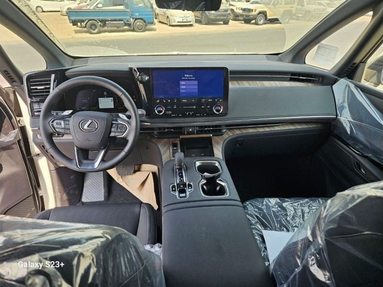 Lexus LM 350h LEXUS LM350H VIP 2024 2.5L AWD