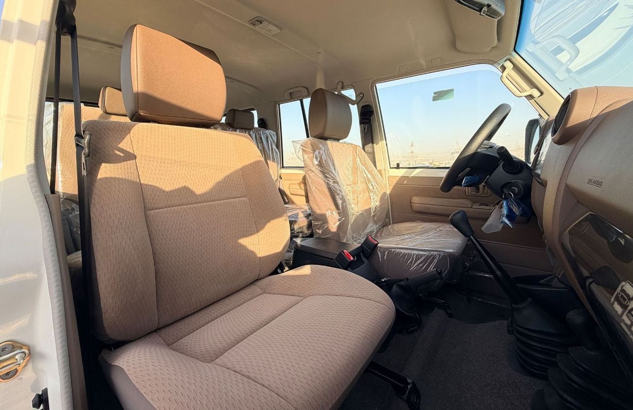 Toyota Land Cruiser DLX Manual 4WD 2.8L DIESEL