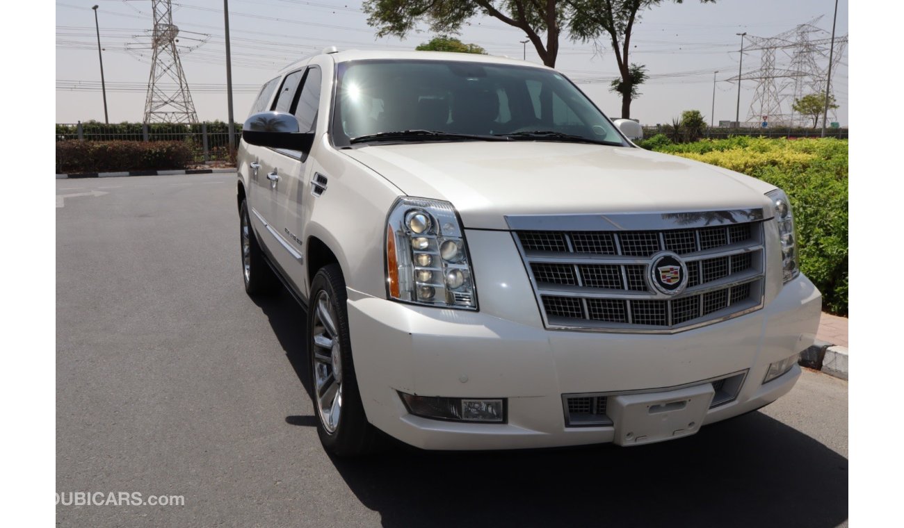 Cadillac Escalade XL V8. GCC Platinum