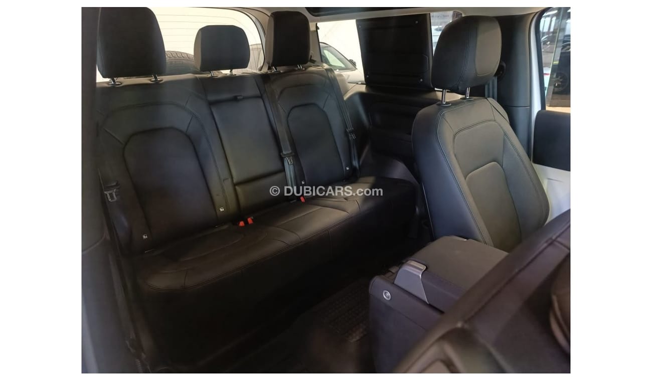 Land Rover Defender DEFENDER P300/ V4/ 5 YEARS GERMAN EXOERTS WARRANTY AND SERVICE