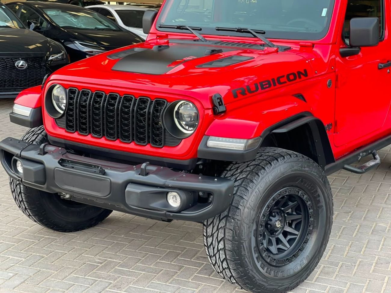 Jeep Wrangler Unlimited SAHARA 1400 MILE ONLY! / LEATHER / FOX SUSPENSION KIT / BEAD-LOCK RIMS / REMOTE START / RADAR