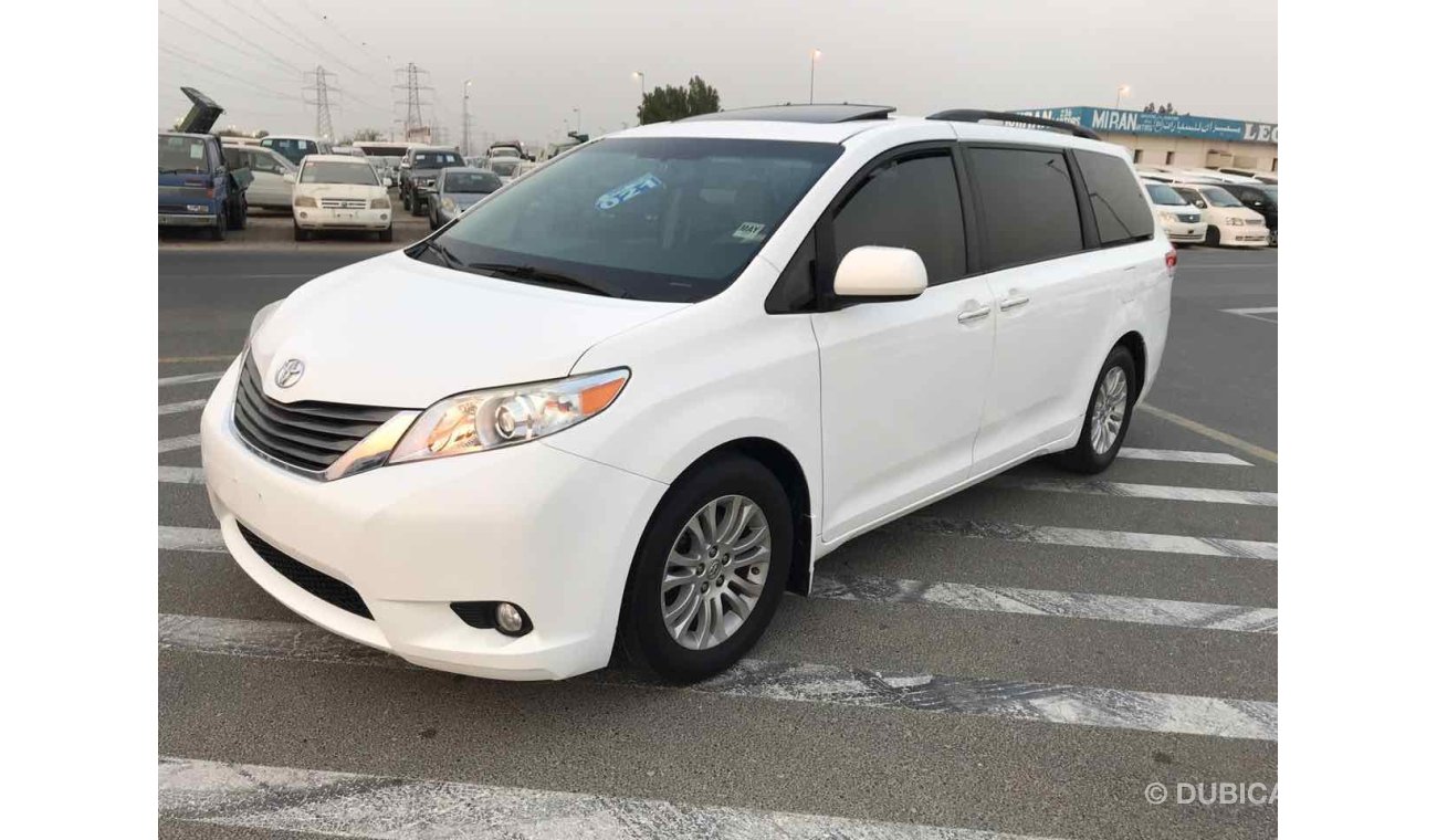 Toyota Sienna OPTIONS WITH LEATHER SEAT, PUSH START AND SUNROOF