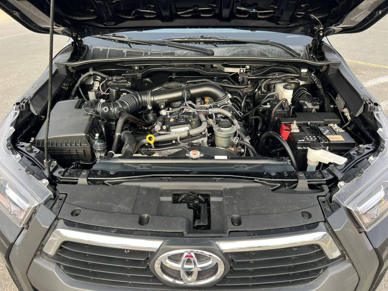 Toyota Hilux 2022 Toyota Hilux GL Adventure Modified - 2.7L V4 - GCC - AWD 4x4- Rear Camera -  Patrol