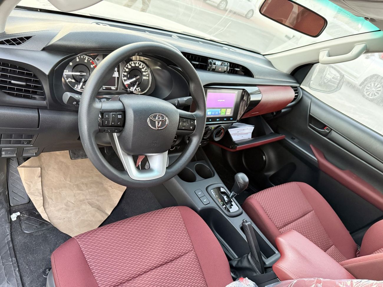 تويوتا هيلوكس 2.4L Diesel Manual Double Cab 4x4 2026YM