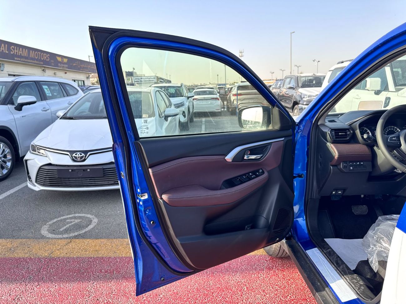 Toyota Urban Cruiser 2025 TOYOTA URBAN CRUISER GLX 1.5L PETROL (360 CAMERA + HUD) A/T FWD GCC BRAND NEW 0KM
