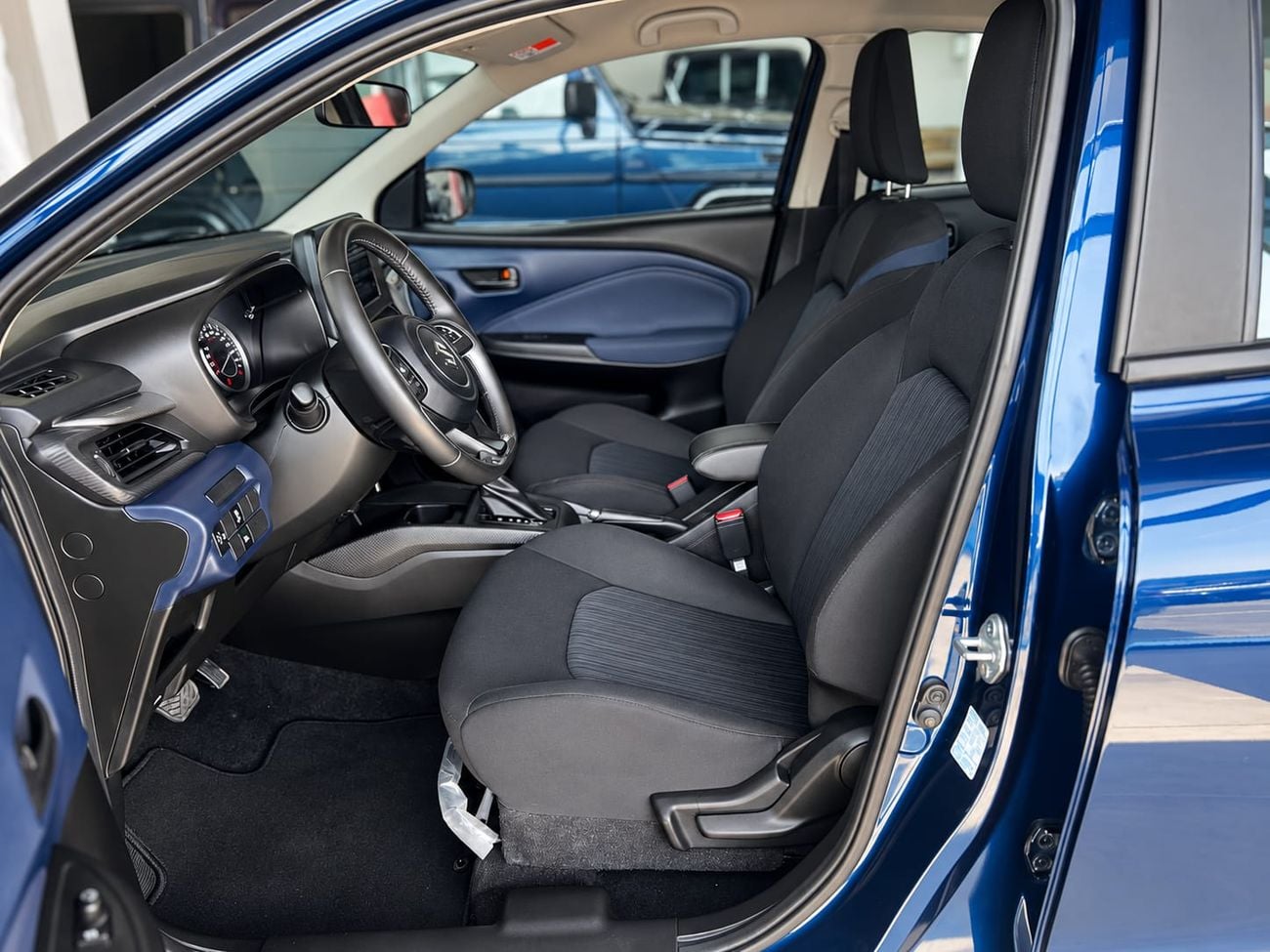 Suzuki Baleno GLX Key Details:  Free 3 Months Warranty. Additional extended warranty plans available.  Service History