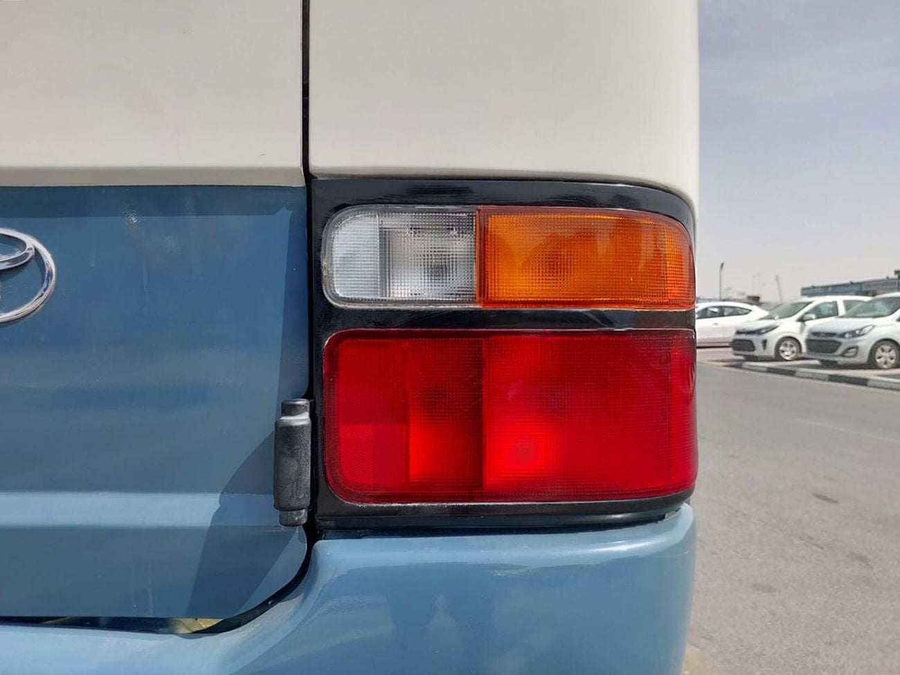 Toyota Coaster (RAMADAN OFFER) TOYOTA COASTER BUS RHD 1997 MODEL 4.1 L DIESEL MANUAL(PM00128)