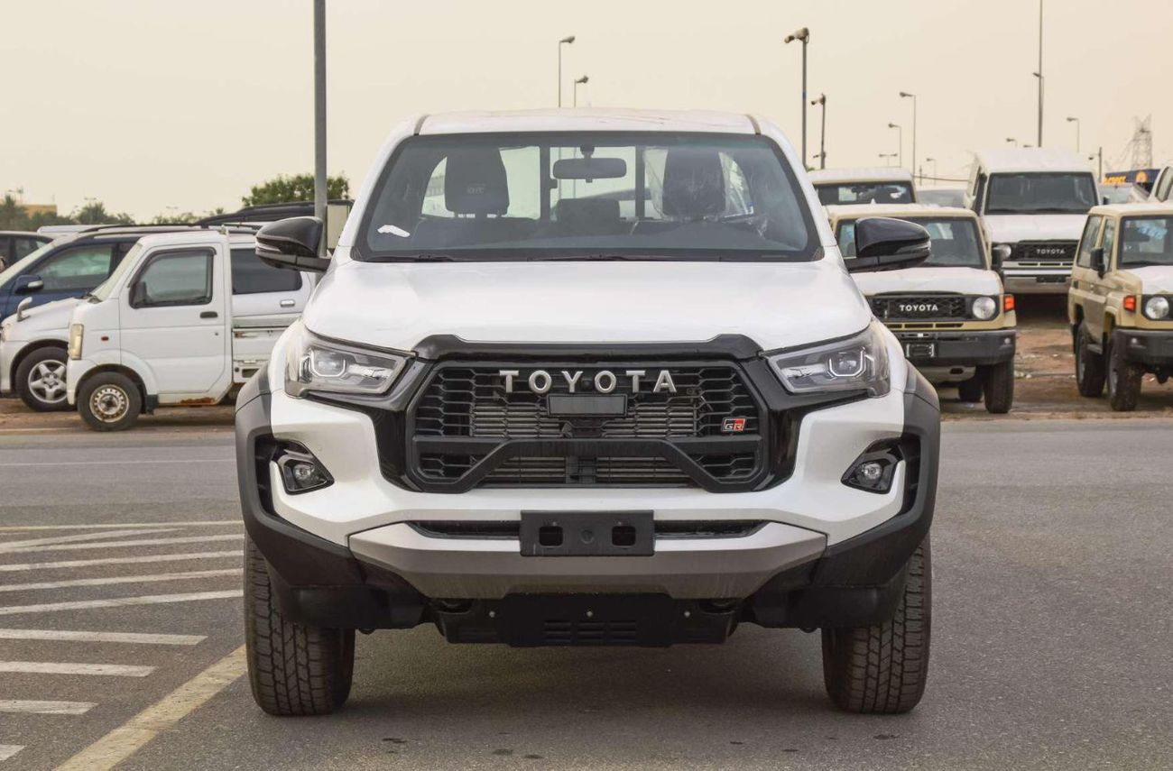 تويوتا هيلوكس TOYOTA HILUX GR 2.8L 4WD 4DOOR AT PICKUP 2024