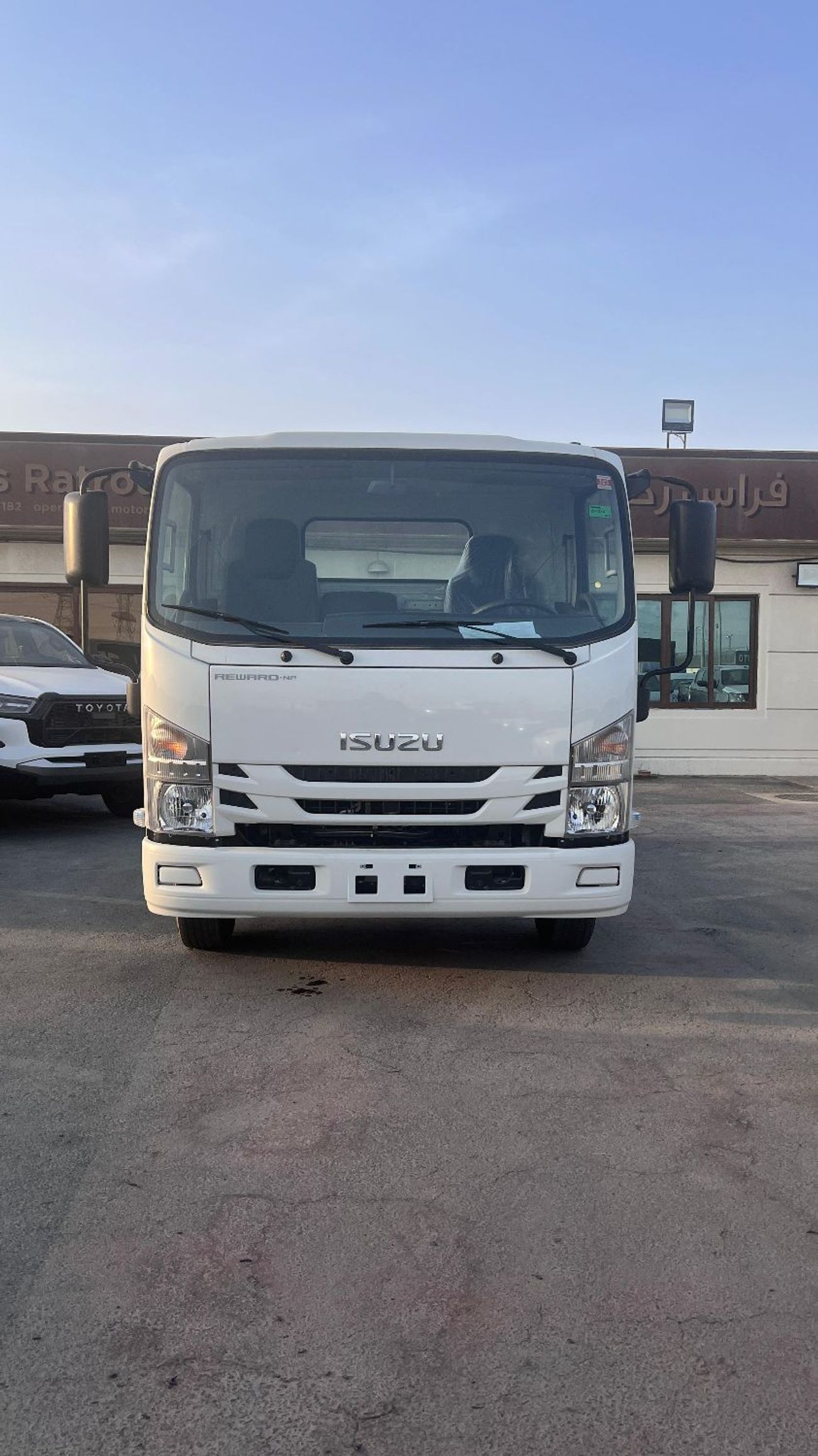 إيسوزو NPR Isuzu NPR85H22L GVW 6.5 Ton, Payload 4 Ton