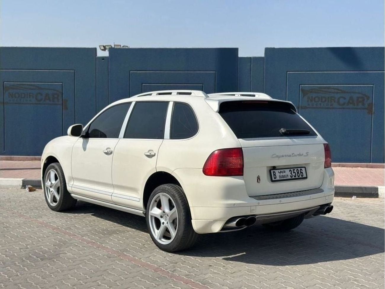 Porsche Cayenne Porsche Cayenne Turbo S | 4.5L V8 6AT (521 HP) | 2006 | GCC Specs | First Owner